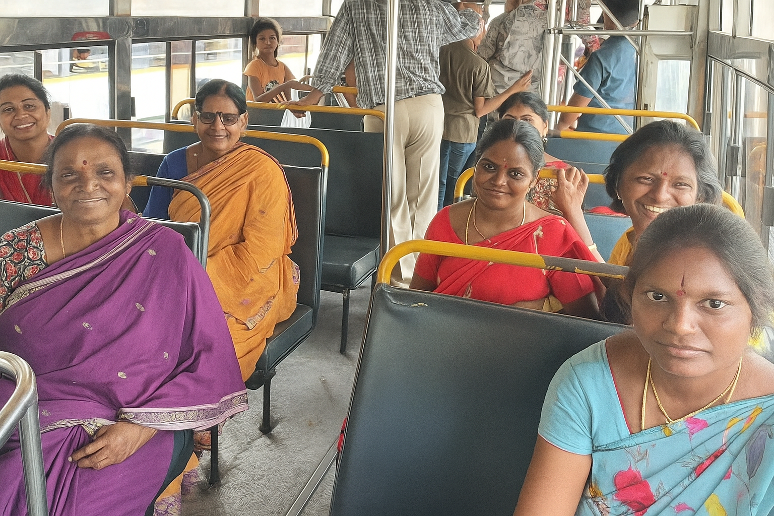 ఏపీ మహిళలకు ఉచిత బస్సు ప్రయాణం – స్మార్ట్ కార్డులు త్వరలో అందుబాటులోకి